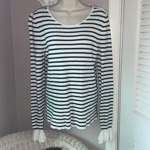 White House Black Market Top‎ Size Medium